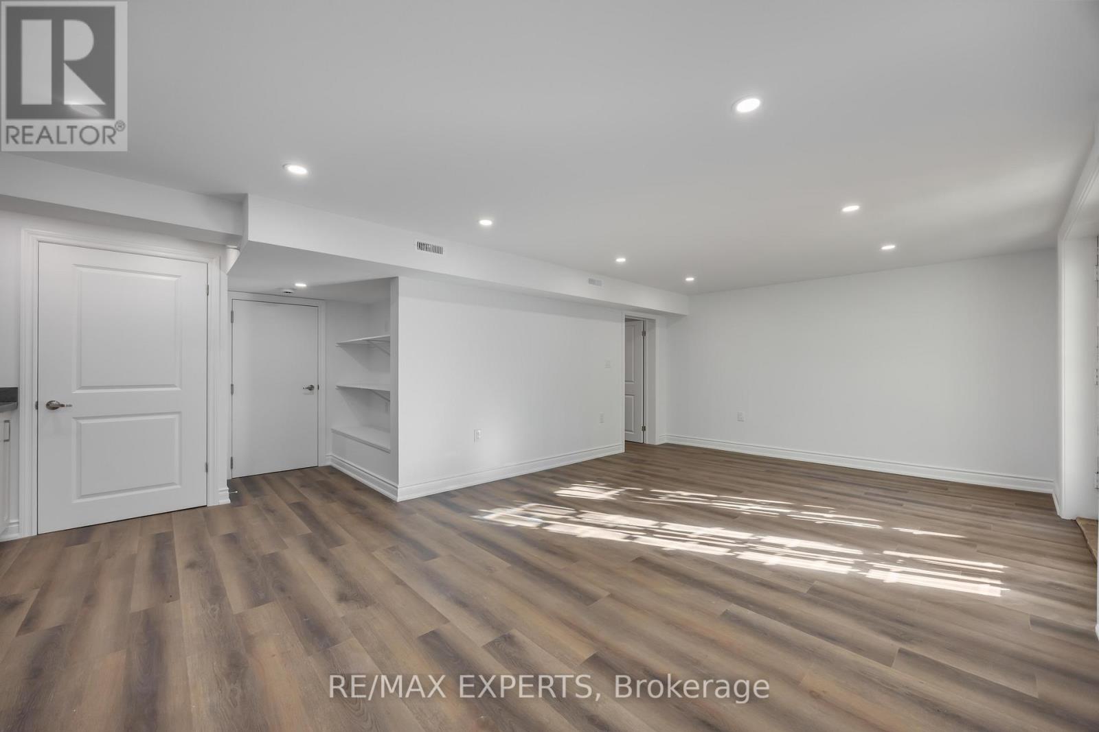 136 Holm Crescent, Markham, Ontario  L3T 5J3 - Photo 6 - N12469983