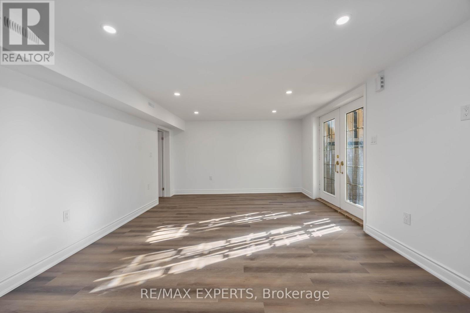 136 Holm Crescent, Markham, Ontario  L3T 5J3 - Photo 8 - N12469983