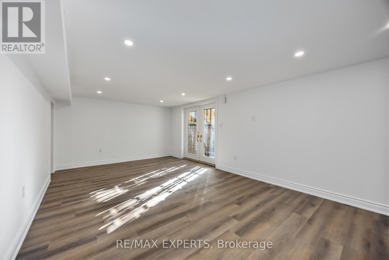 136 Holm Crescent, Markham, Ontario  L3T 5J3 - Photo 9 - N12469983