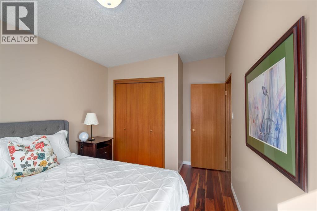 2026 41 Street Se, Calgary, Alberta  T2B 1J1 - Photo 9 - A2264541