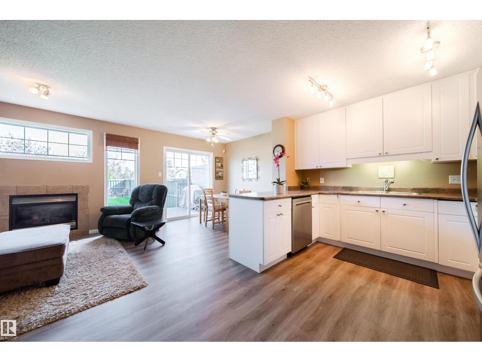12208 16 Av Sw, Edmonton, Alberta  T6W 1L8 - Photo 4 - E4462529