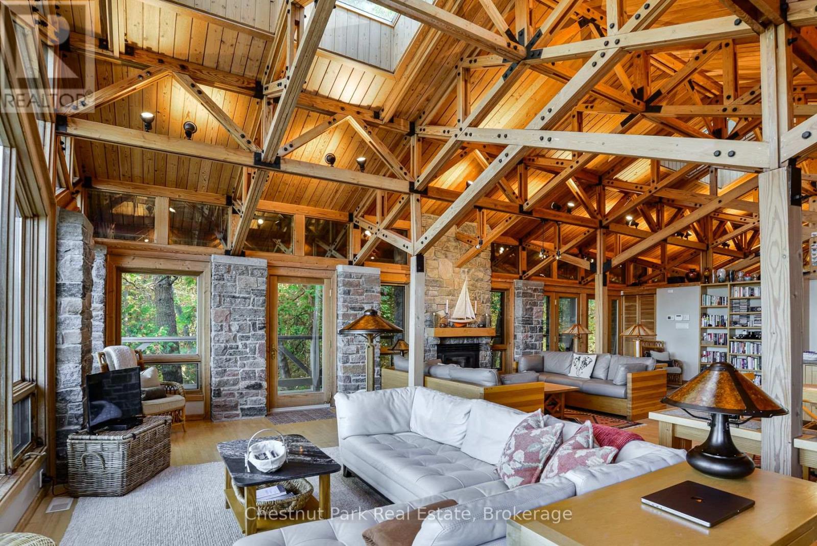 1024 Neals Road, Muskoka Lakes, Ontario  P0C 1M0 - Photo 15 - X12470007