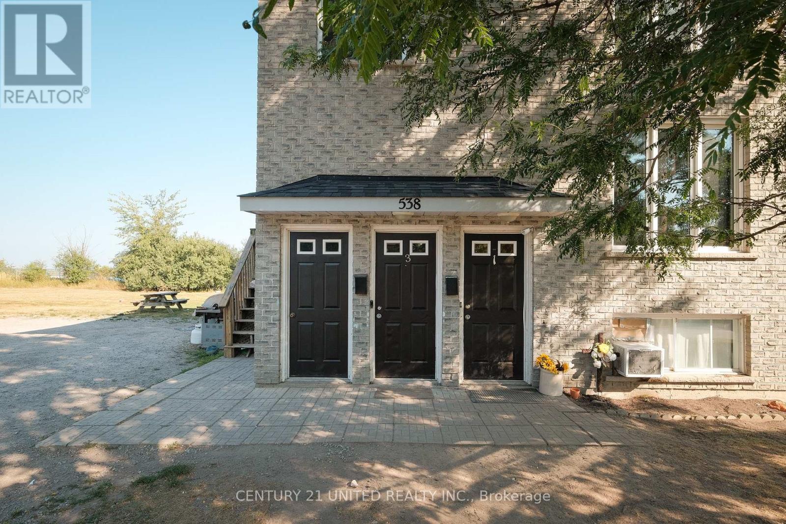 538 Crystal Drive, Peterborough South, Ontario  K9J 8H1 - Photo 12 - X12470028