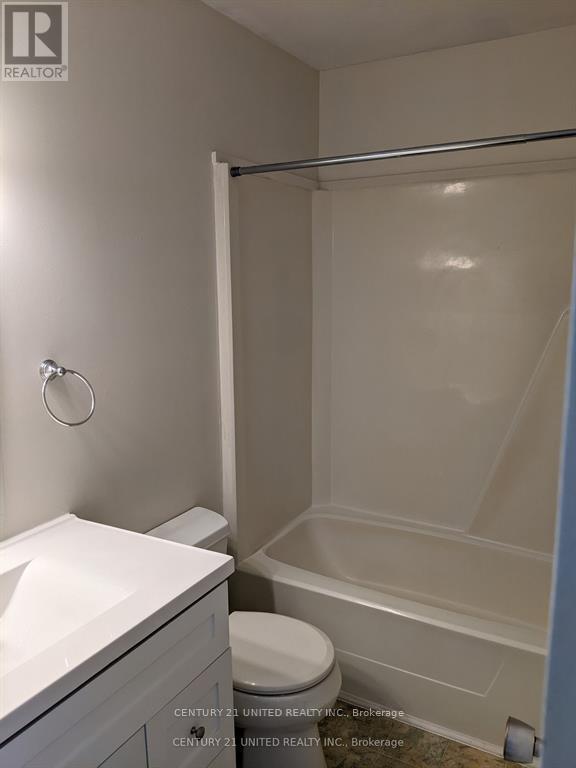 538 Crystal Drive, Peterborough South, Ontario  K9J 8H1 - Photo 14 - X12470028