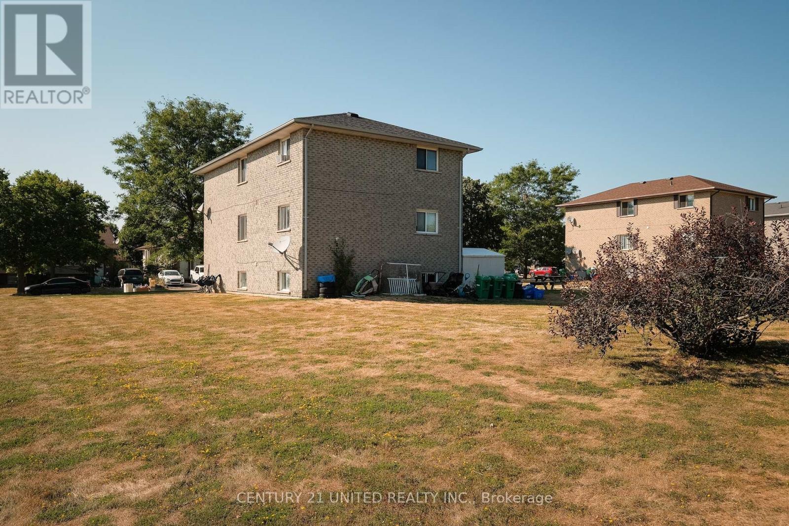 538 Crystal Drive, Peterborough South, Ontario  K9J 8H1 - Photo 9 - X12470028