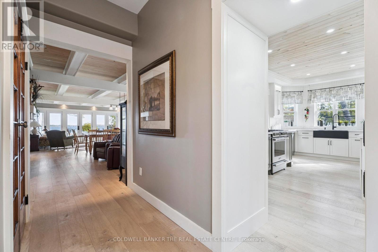 1099 Stoney Point Road, Innisfil, Ontario  L0L 1W0 - Photo 13 - N12458439