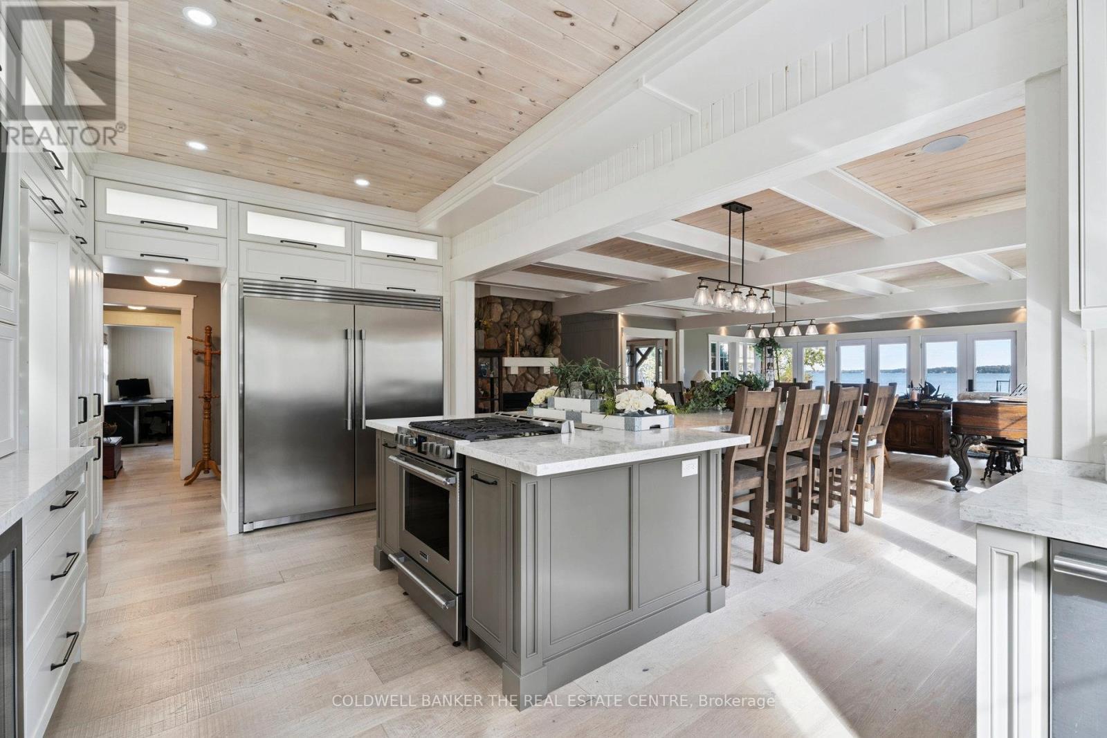 1099 Stoney Point Road, Innisfil, Ontario  L0L 1W0 - Photo 4 - N12458439