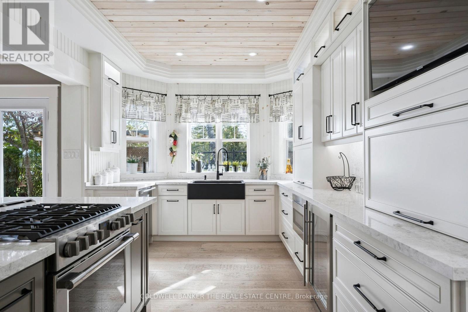 1099 Stoney Point Road, Innisfil, Ontario  L0L 1W0 - Photo 7 - N12458439