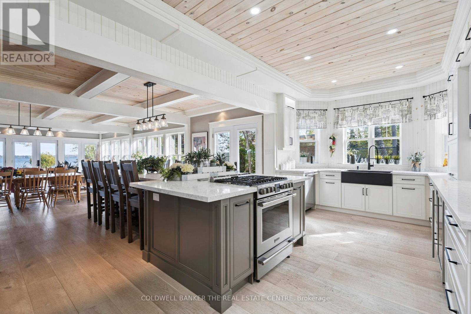 1099 Stoney Point Road, Innisfil, Ontario  L0L 1W0 - Photo 8 - N12458439