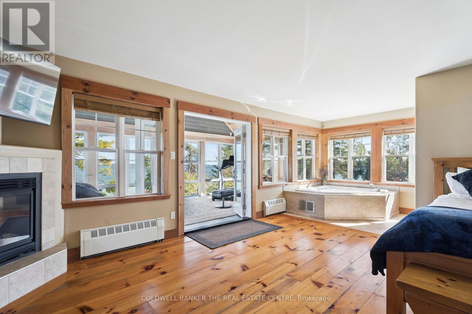 1099 Stoney Point Road, Innisfil, Ontario  L0L 1W0 - Photo 24 - N12458439