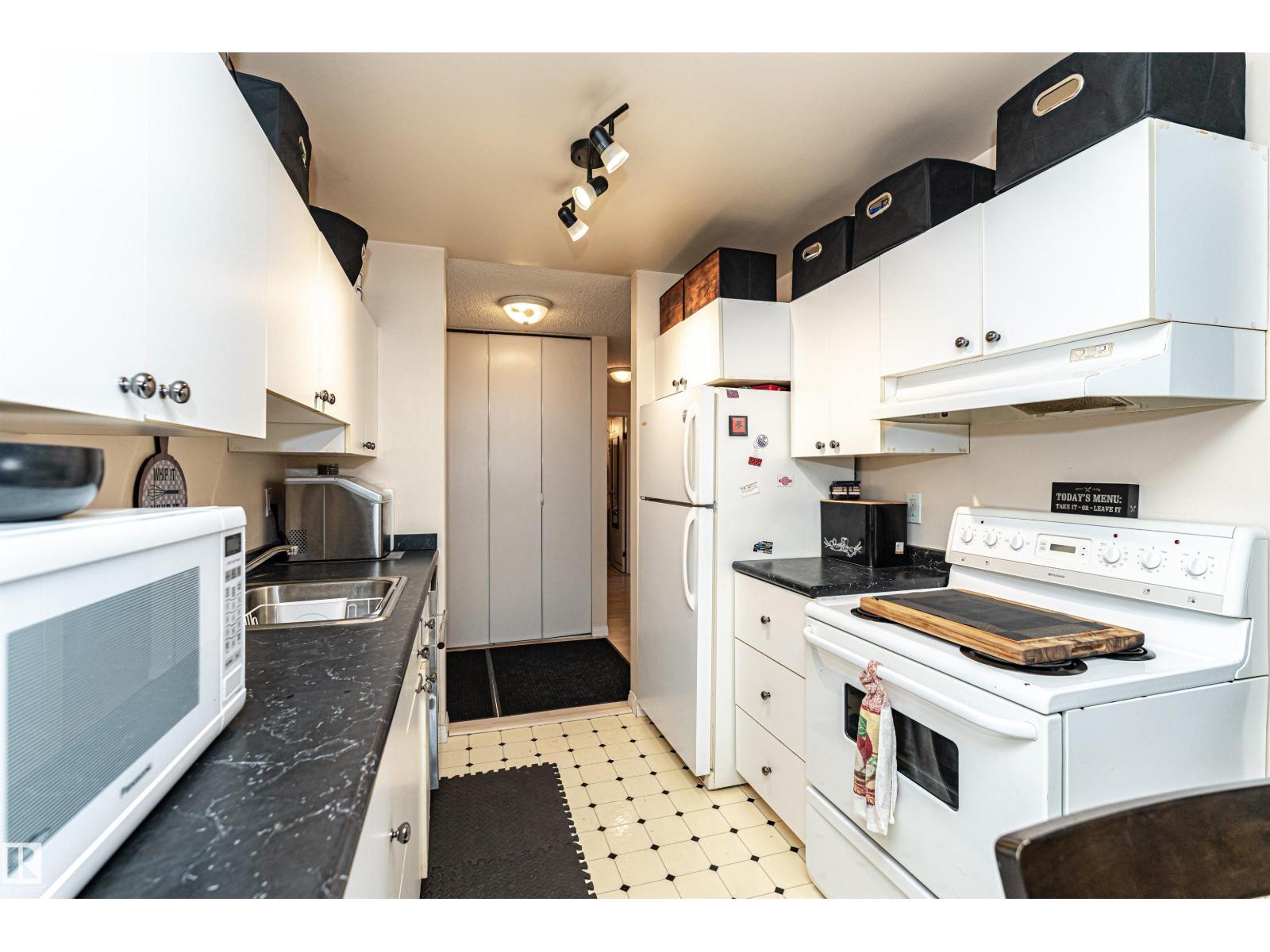 #305 5316 118 Av Nw, Edmonton, Alberta  T5W 1C4 - Photo 3 - E4462672