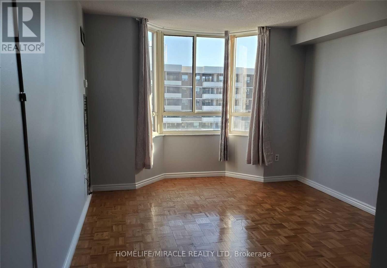 1412 - 5 Lisa Street, Brampton, Ontario  L6T 4T4 - Photo 4 - W12469968