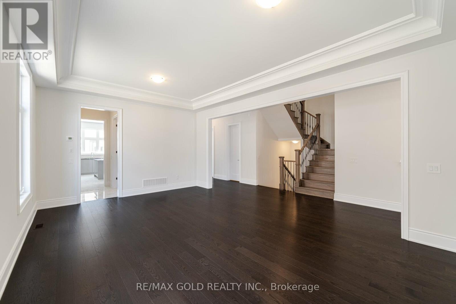 80 Raspberry Ridge Avenue, Caledon, Ontario  L7C 4N2 - Photo 11 - W12469982