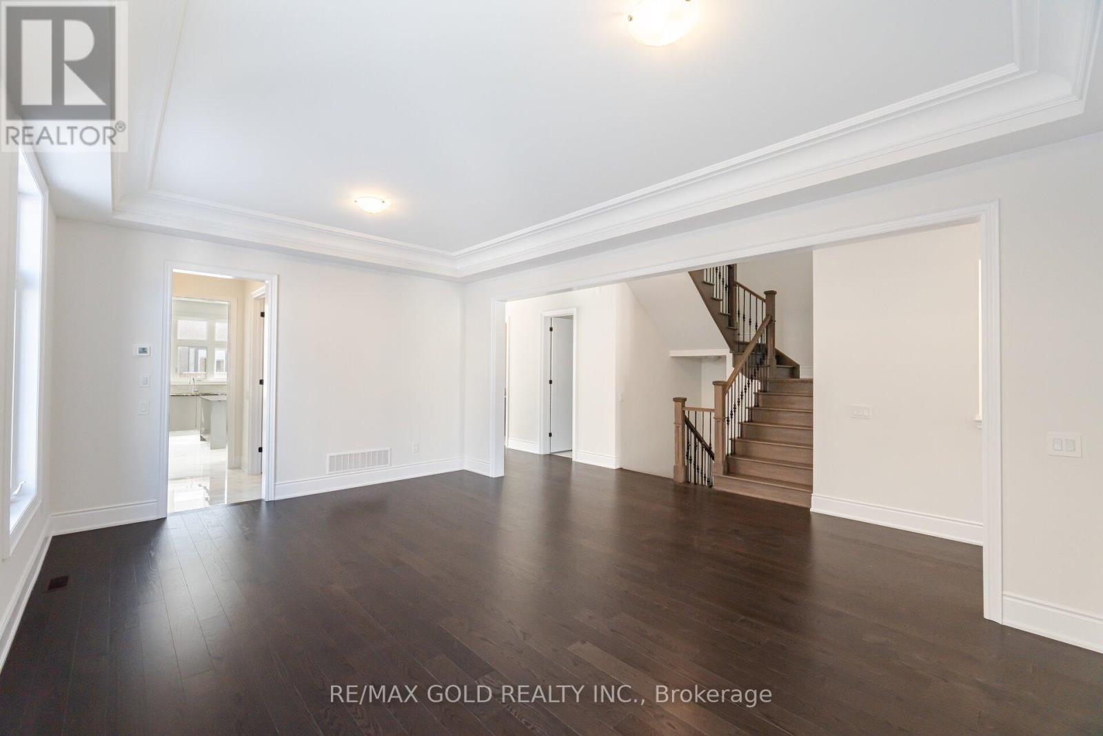 80 Raspberry Ridge Avenue, Caledon, Ontario  L7C 4N2 - Photo 13 - W12469982