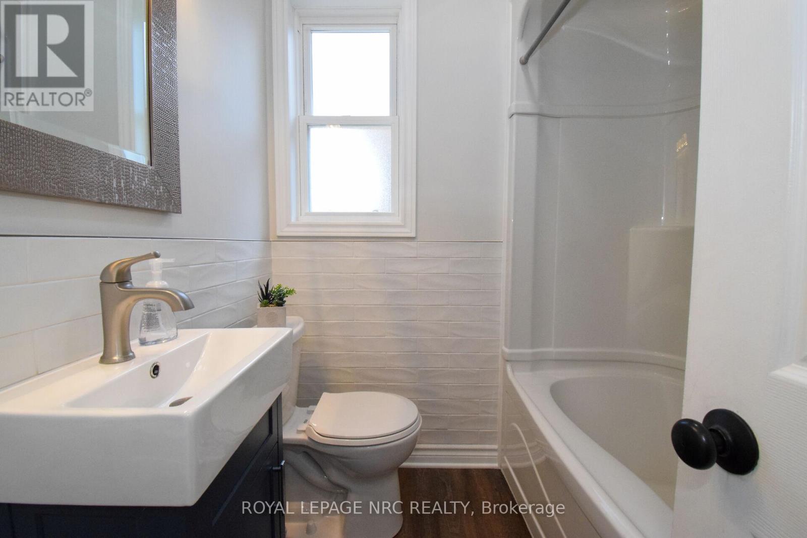 128 Haig Street, St. Catharines, Ontario  L2R 6L2 - Photo 15 - X12470006