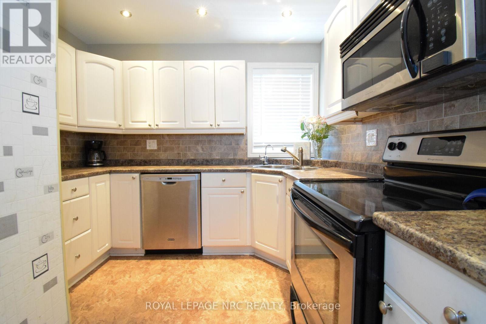 128 Haig Street, St. Catharines, Ontario  L2R 6L2 - Photo 18 - X12470006