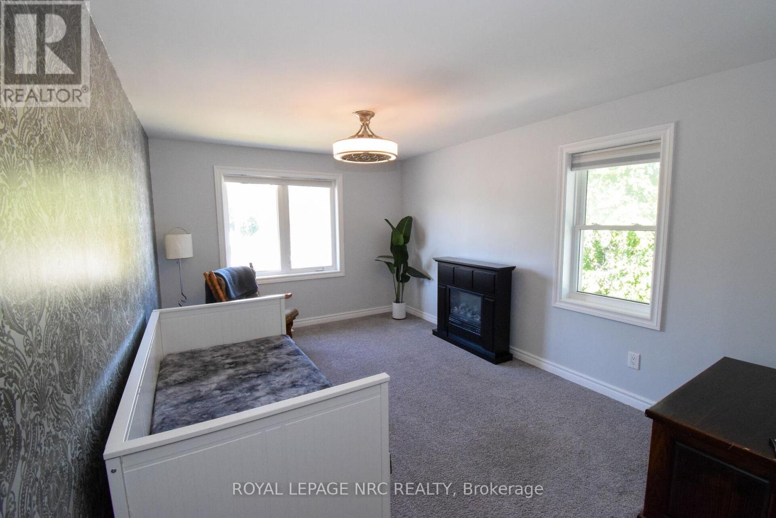 128 Haig Street, St. Catharines, Ontario  L2R 6L2 - Photo 21 - X12470006