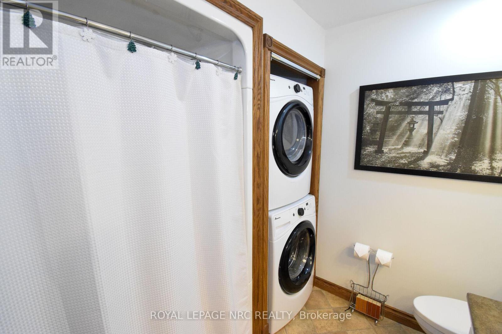 128 Haig Street, St. Catharines, Ontario  L2R 6L2 - Photo 28 - X12470006