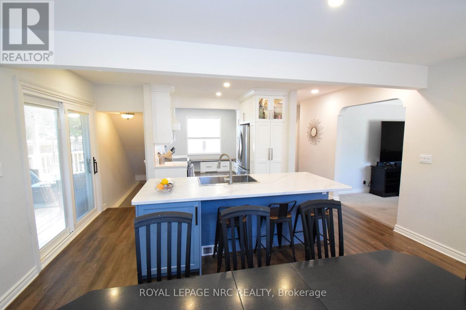 128 Haig Street, St. Catharines, Ontario  L2R 6L2 - Photo 7 - X12470006