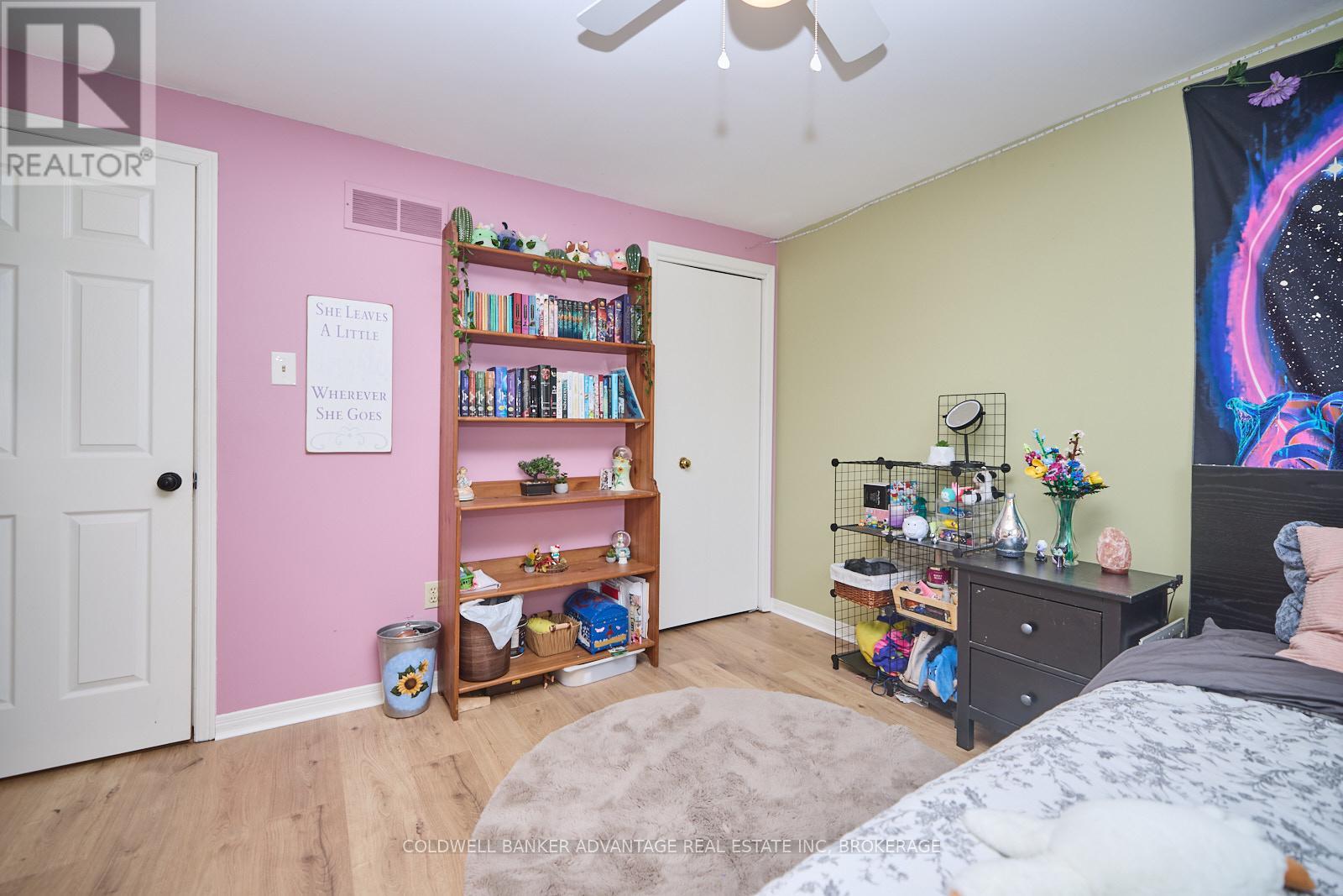 33 Naples Court, Thorold, Ontario  L2V 4S7 - Photo 18 - X12470018