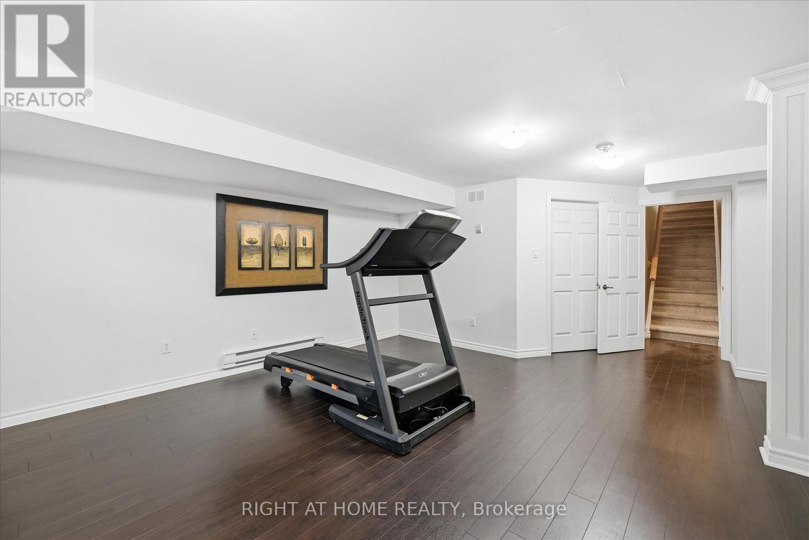 111 Gracehill Crescent, Hamilton, Ontario  L8B 1A5 - Photo 25 - X12469978