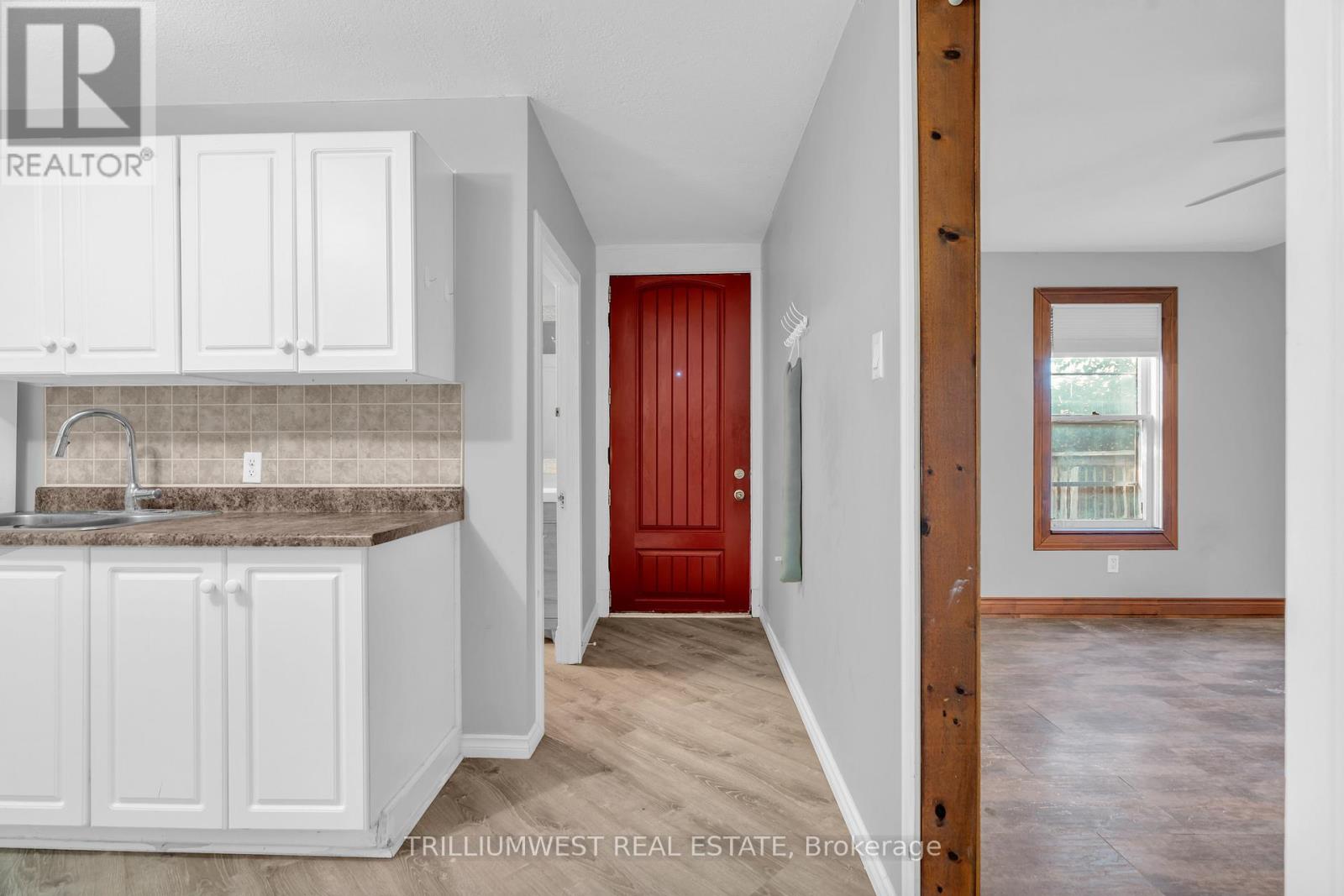 UPPER - 63 HIGHLAND ROAD, Kitchener, Ontario