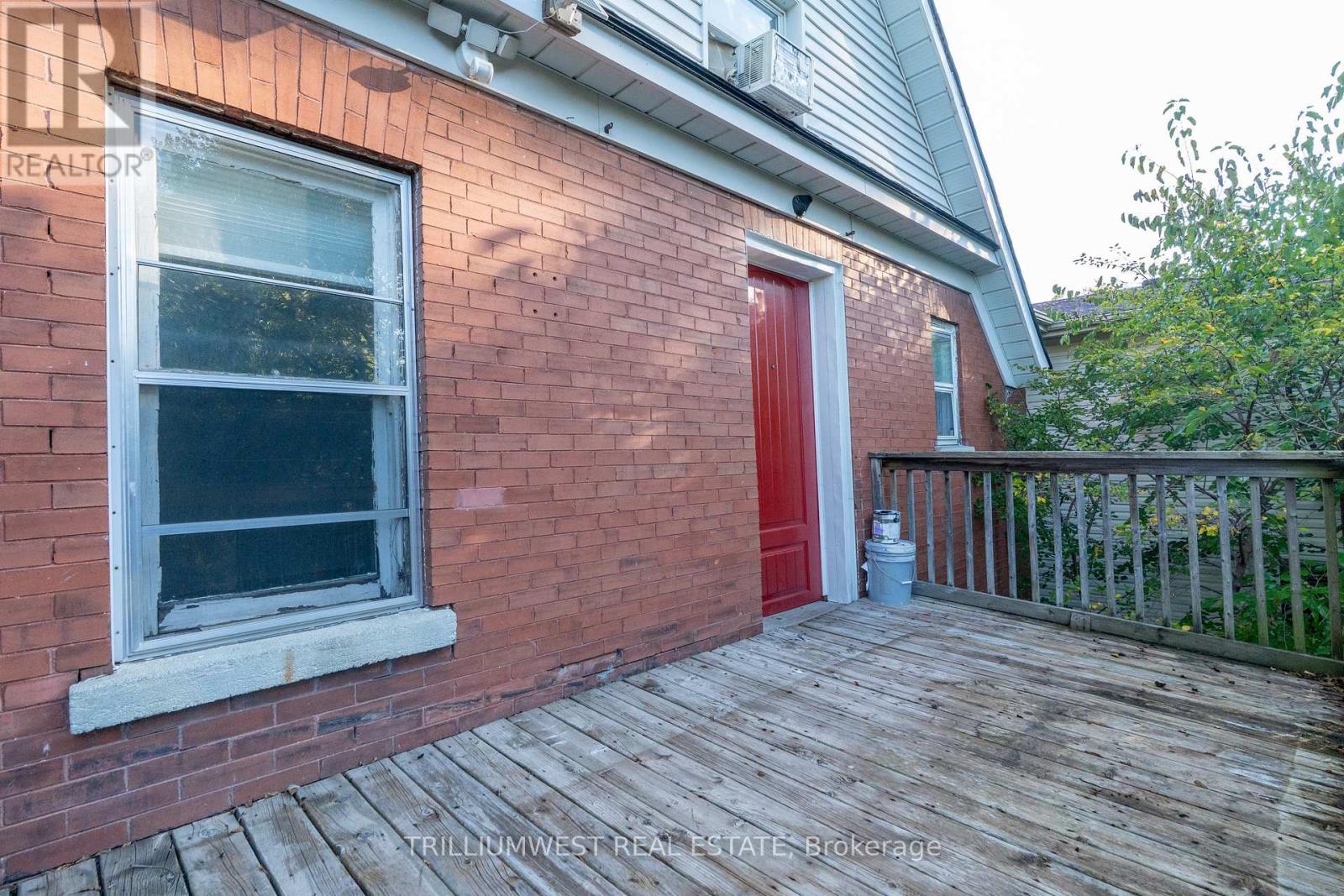 Upper - 63 Highland Road, Kitchener, Ontario  N2M 3B7 - Photo 15 - X12469984