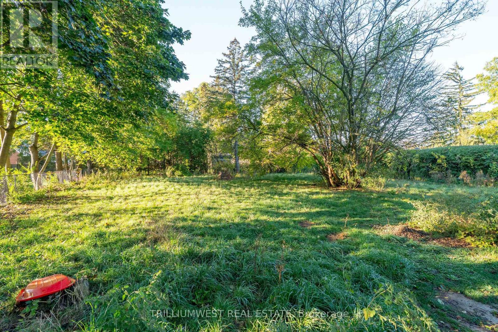 Upper - 63 Highland Road, Kitchener, Ontario  N2M 3B7 - Photo 19 - X12469984