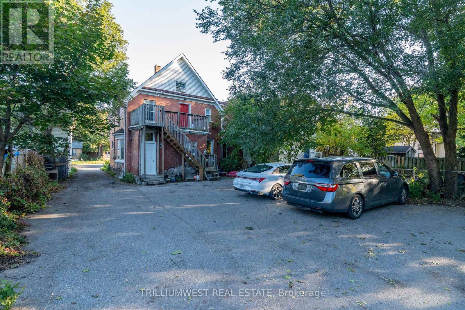 Upper - 63 Highland Road, Kitchener, Ontario  N2M 3B7 - Photo 22 - X12469984