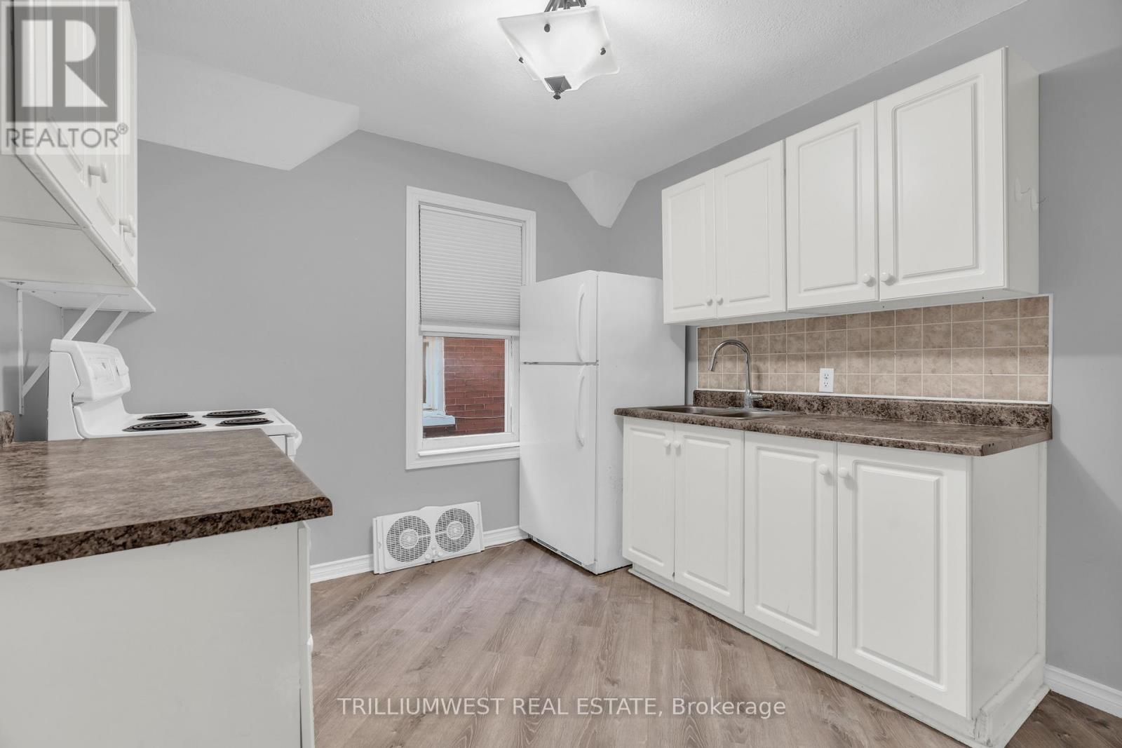 Upper - 63 Highland Road, Kitchener, Ontario  N2M 3B7 - Photo 7 - X12469984