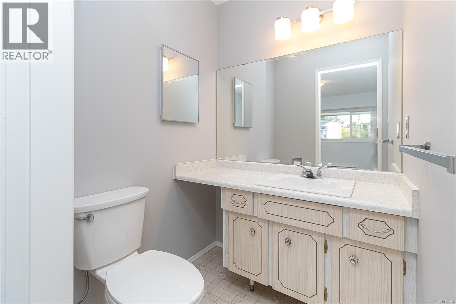 405 1145 Hilda St, Victoria, British Columbia V8V 2Z5 - Photo 17 - 1017404