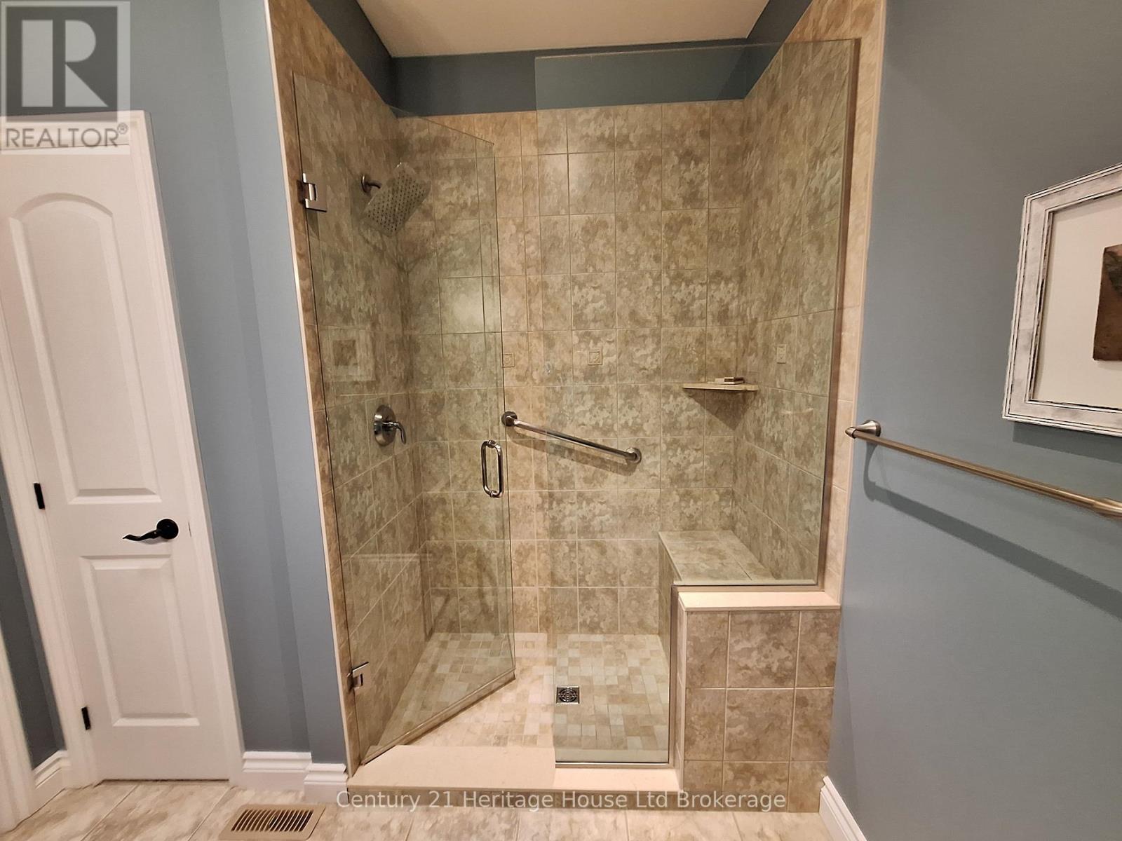 1 - 5 Woodhaven Drive, Tillsonburg, Ontario  N4G 0A8 - Photo 12 - X12413315