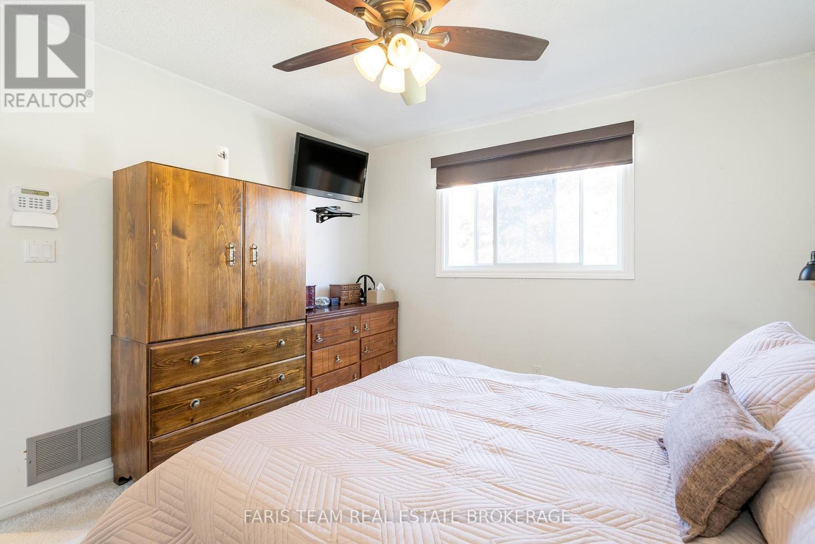 2275 Webb Street, Innisfil, Ontario  L9S 1K6 - Photo 18 - N12398268