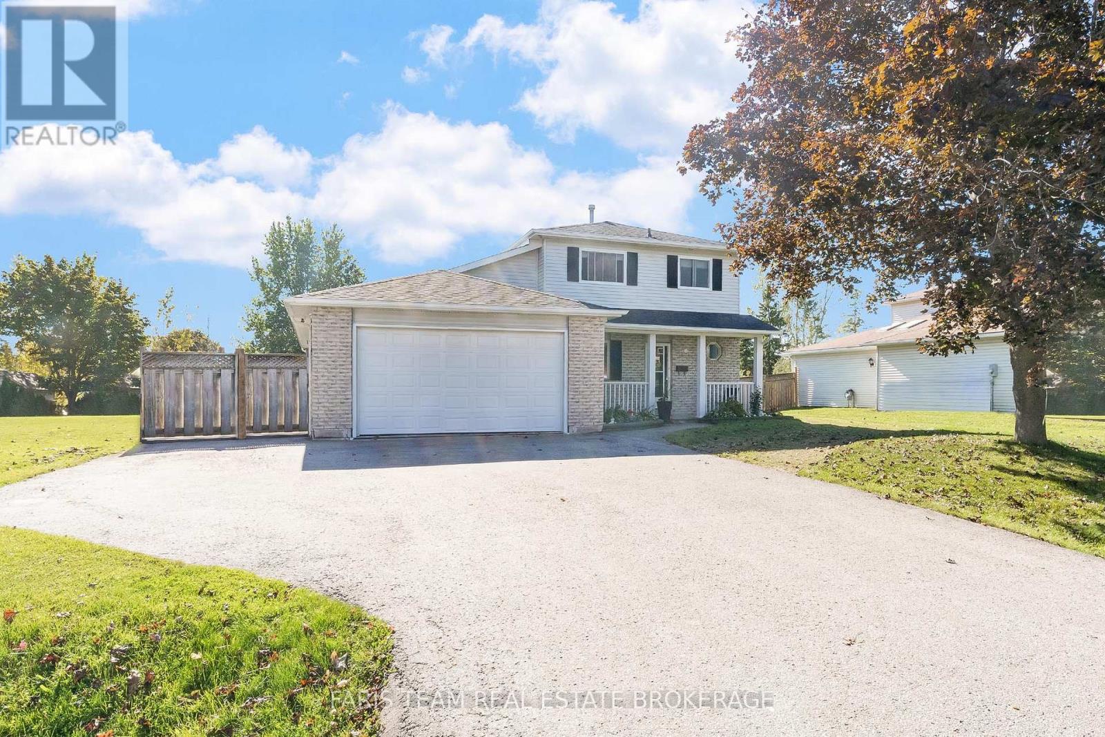 2275 Webb Street, Innisfil, Ontario  L9S 1K6 - Photo 3 - N12398268