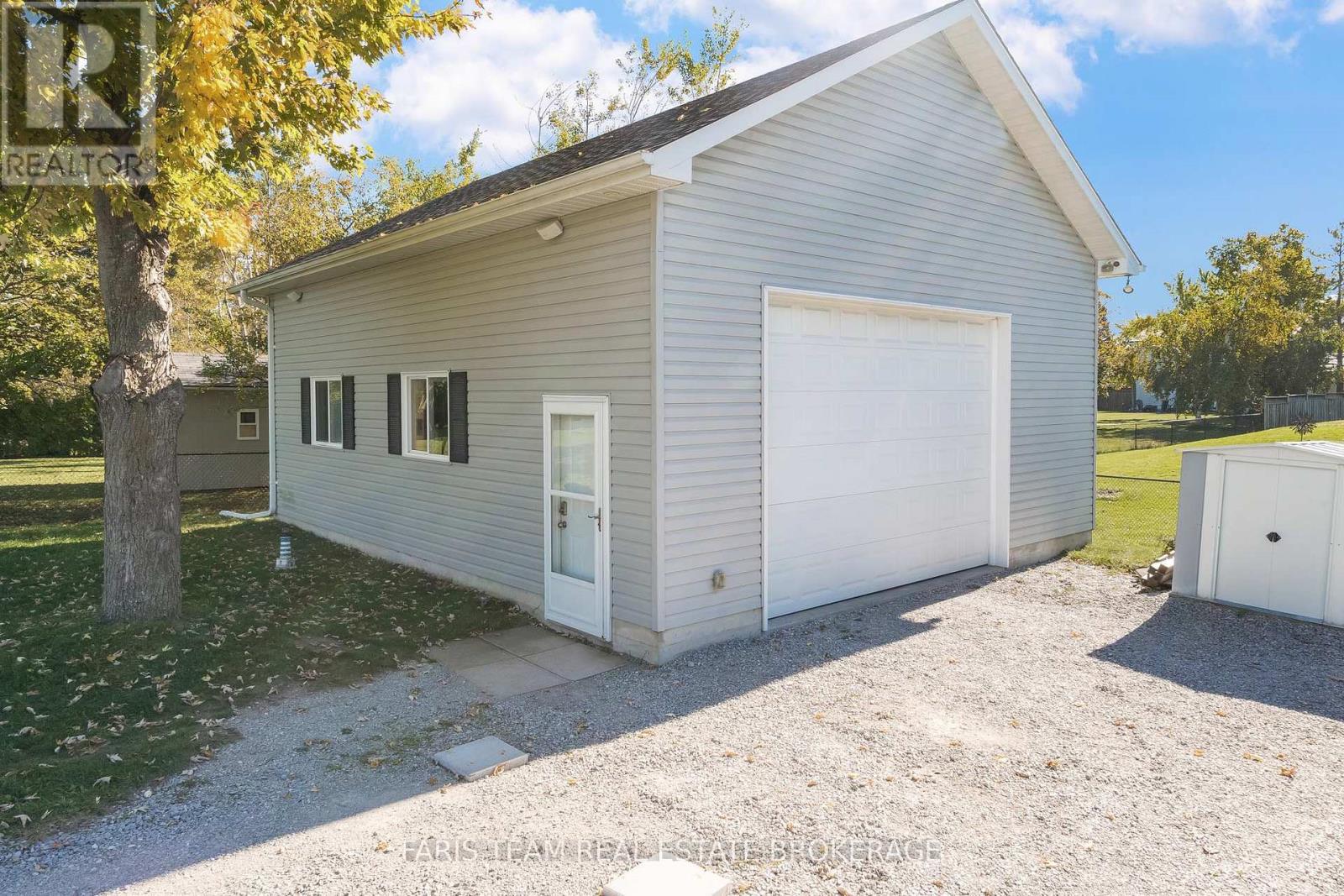 2275 Webb Street, Innisfil, Ontario  L9S 1K6 - Photo 39 - N12398268