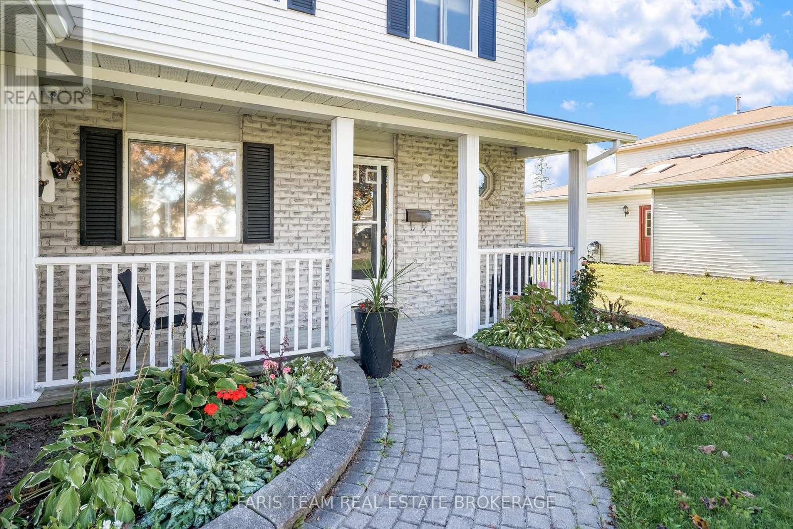 2275 Webb Street, Innisfil, Ontario  L9S 1K6 - Photo 6 - N12398268