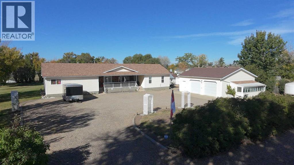 202 James Avenue, Taber, Alberta  T1G 2E4 - Photo 2 - A2256775