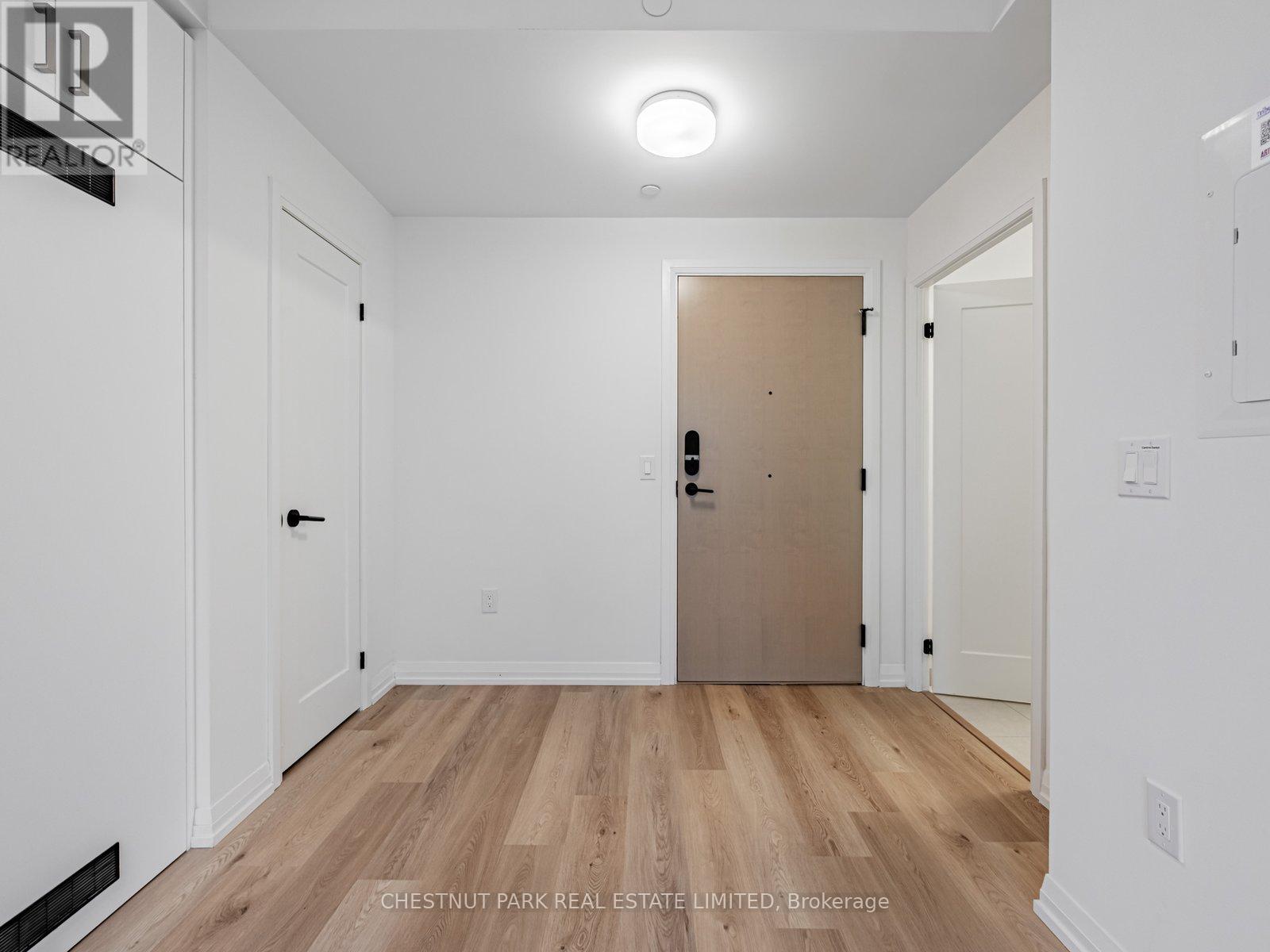 503 - 280 Dundas Street W, Toronto, Ontario  M5T 0E3 - Photo 4 - C12470033