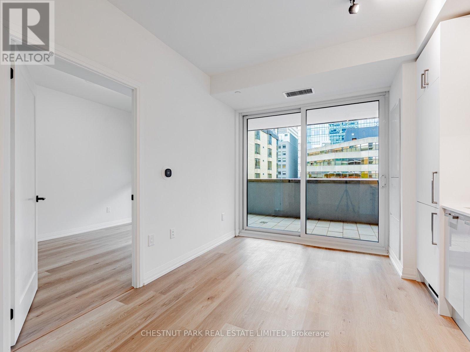 503 - 280 Dundas Street W, Toronto, Ontario  M5T 0E3 - Photo 5 - C12470033