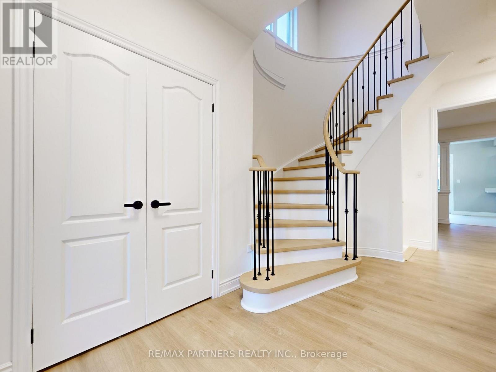 29 Robert Osprey Drive, Markham, Ontario  L6C 0K9 - Photo 3 - N12469538