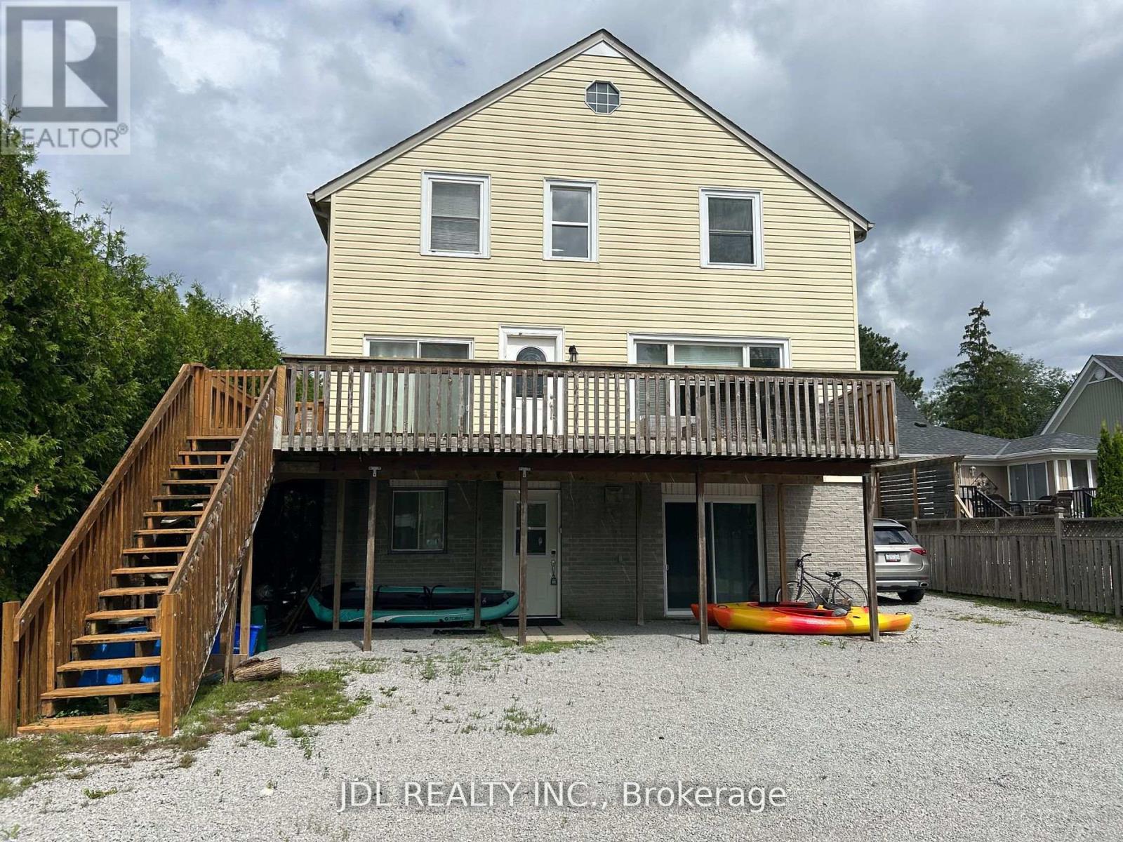 Upper - 11 Red Robin Road, Georgina, Ontario  L4P 3E9 - Photo 26 - N12469993