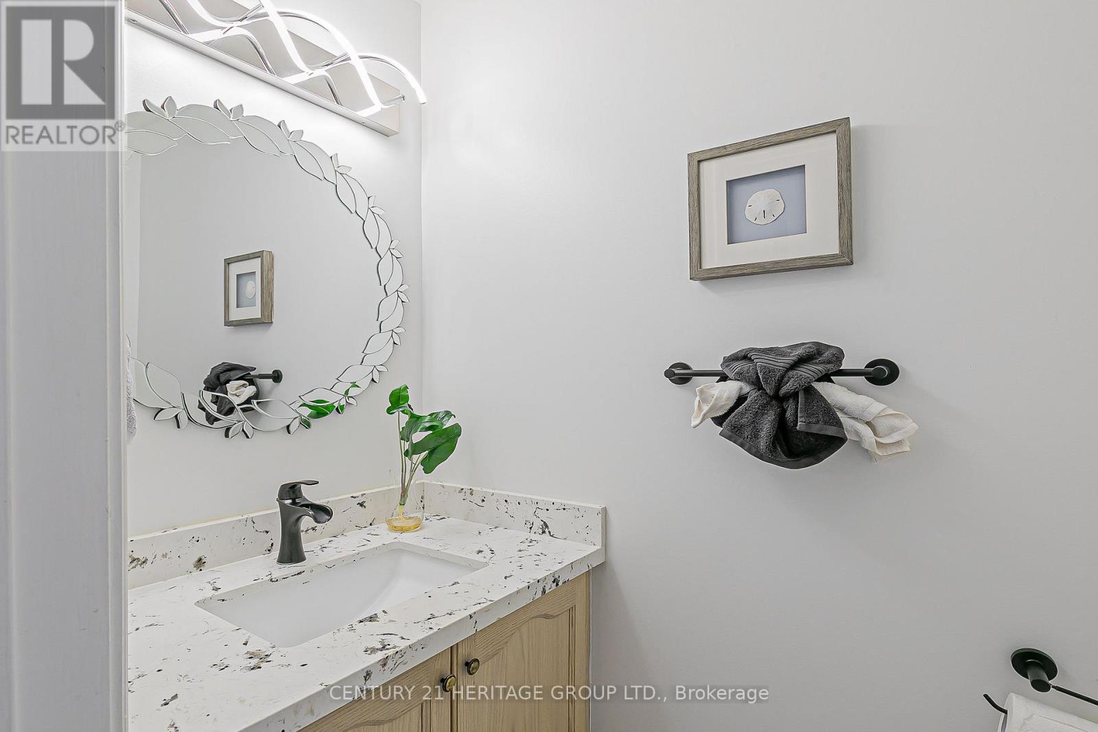 549 Pelletier Court, Newmarket, Ontario  L3X 2N7 - Photo 23 - N12470008