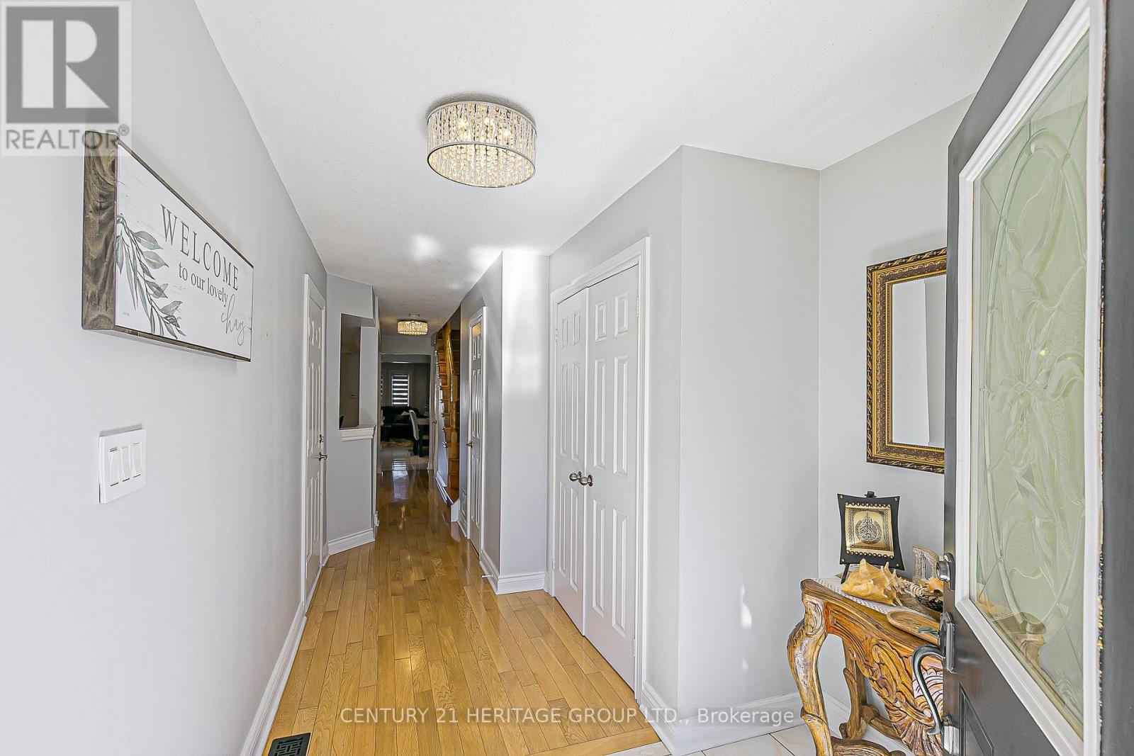 549 Pelletier Court, Newmarket, Ontario  L3X 2N7 - Photo 7 - N12470008