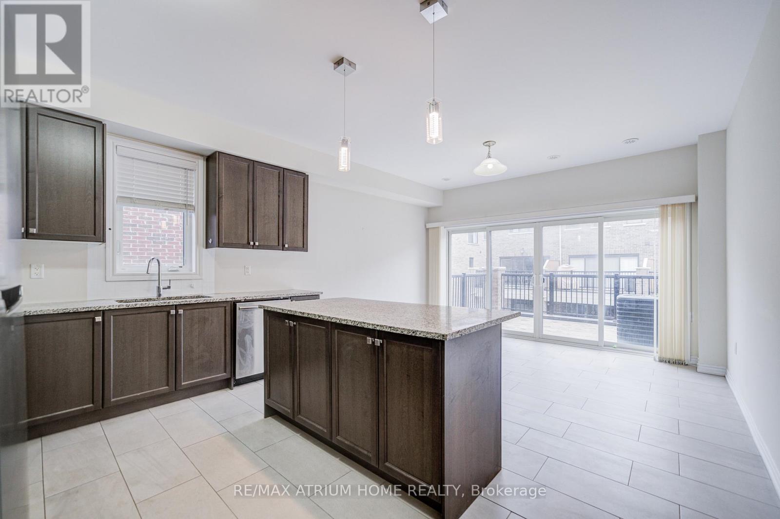 41 George Peach Avenue, Markham, Ontario  L6C 0Z1 - Photo 12 - N12470015