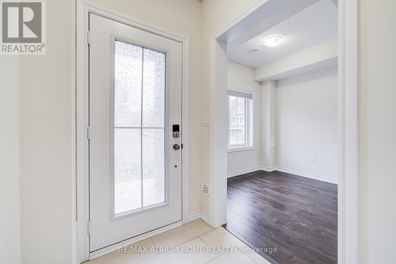 41 George Peach Avenue, Markham, Ontario  L6C 0Z1 - Photo 4 - N12470015