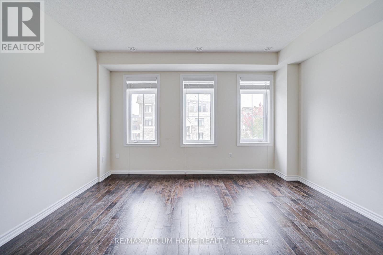 41 George Peach Avenue, Markham, Ontario  L6C 0Z1 - Photo 9 - N12470015