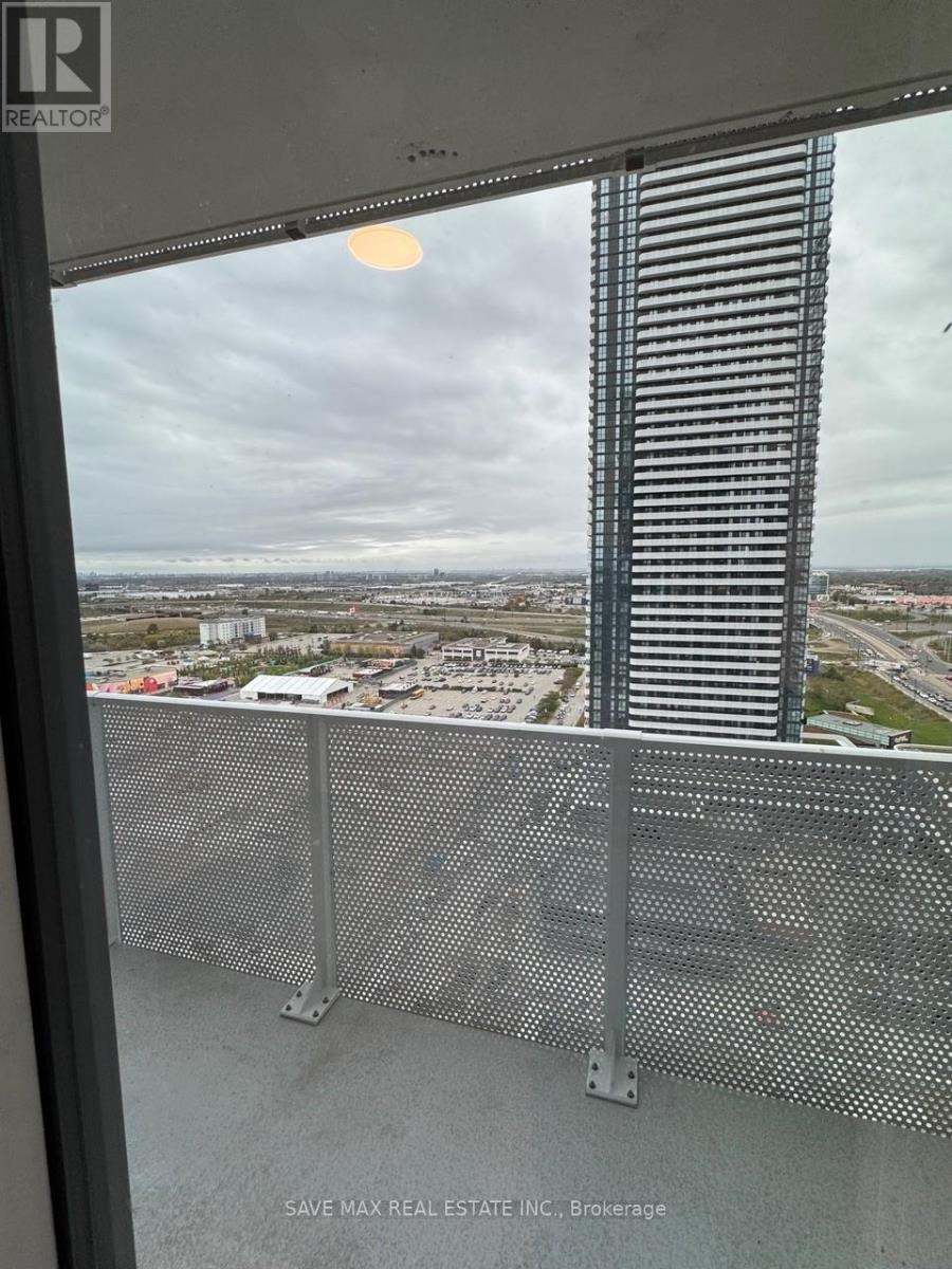 2215 - 28 Interchange Way, Vaughan, Ontario  L4K 0P8 - Photo 12 - N12470029