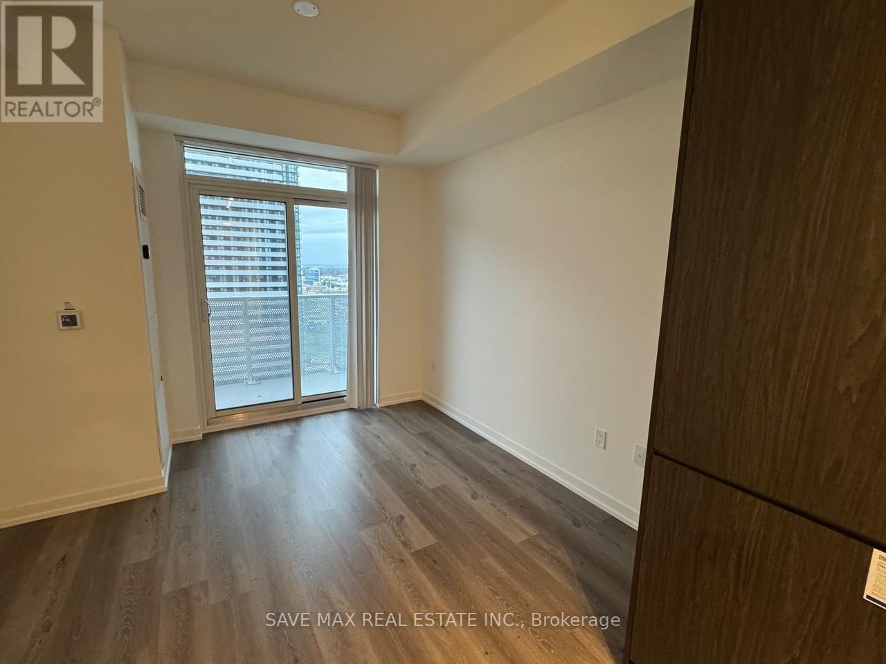 2215 - 28 Interchange Way, Vaughan, Ontario  L4K 0P8 - Photo 2 - N12470029