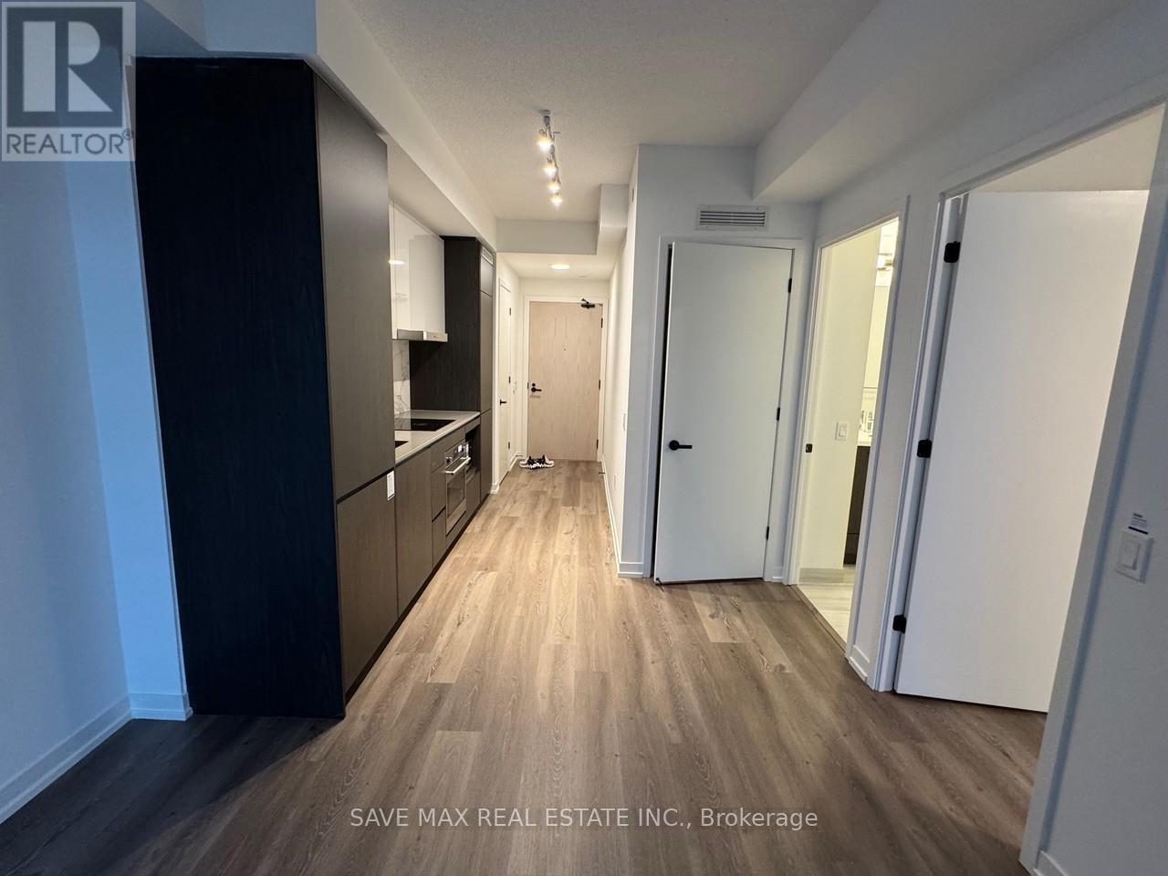 2215 - 28 Interchange Way, Vaughan, Ontario  L4K 0P8 - Photo 3 - N12470029
