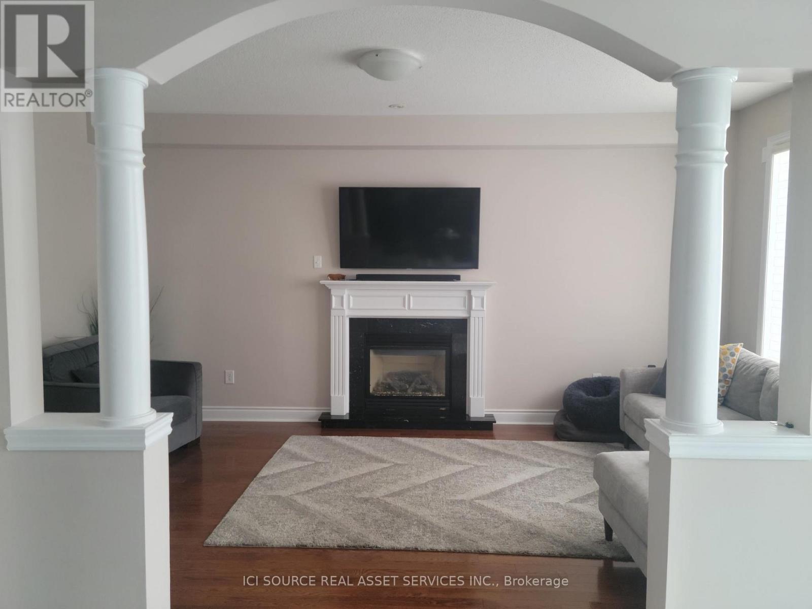 228 Vanda Drive, Vaughan, Ontario  L6A 4E5 - Photo 10 - N12470039